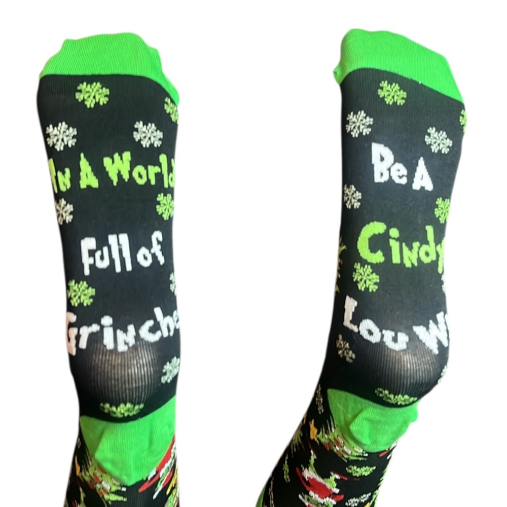 • Grinchy Cindy Lou Who • Novelty Socks NWT - Picture 7 of 7